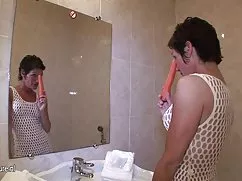 مدل پورنو جوان، داشتن یک پیک نیک با مربی او مهم نیست